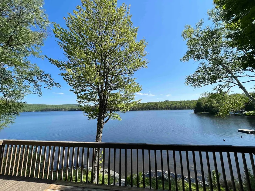 Relaxing waterfront cabin getaway in the Groton State Forest - Image 1