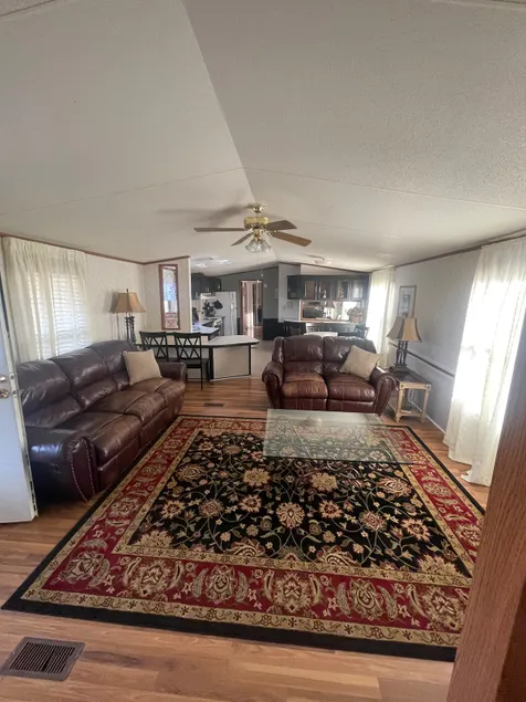 REEL DEAL! Covered Boat Parking! LONG TERM RENTAL! - Image 1