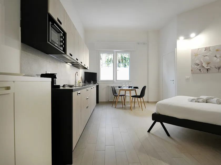 UR-NEST Dolfi - Image 1