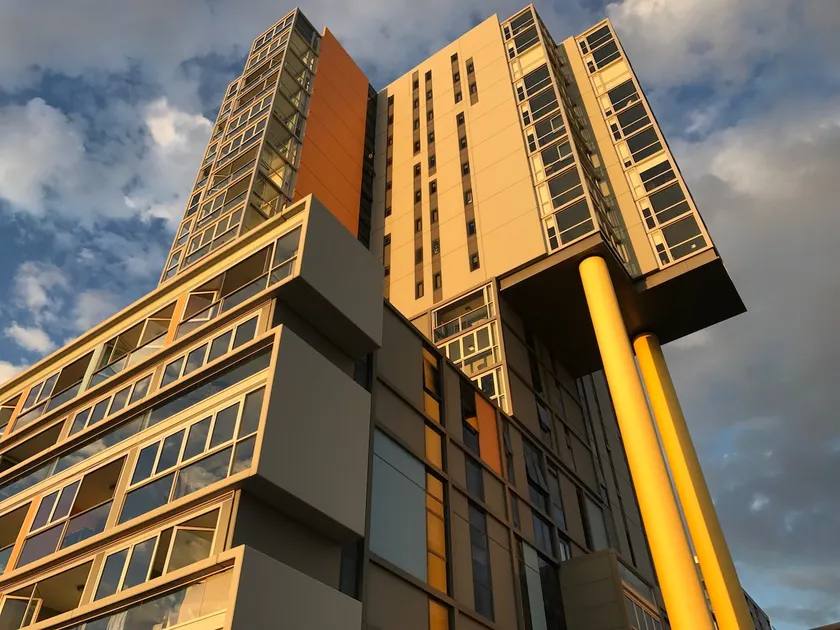 Adelaide CBD with cozy, quiet and secure living - Image 1