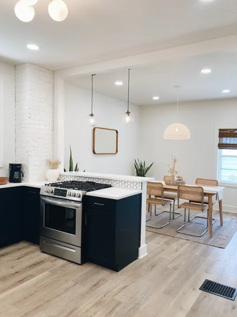 ✨ Luxurious 2 bd home - downtown w/ free parking ✨ - Image 1