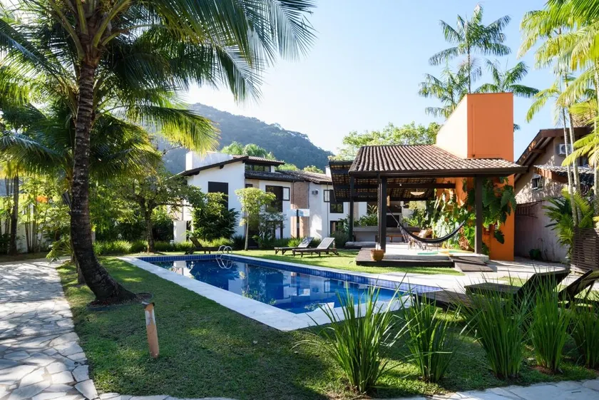 Charming and comfortable house in a gated community - Image 1