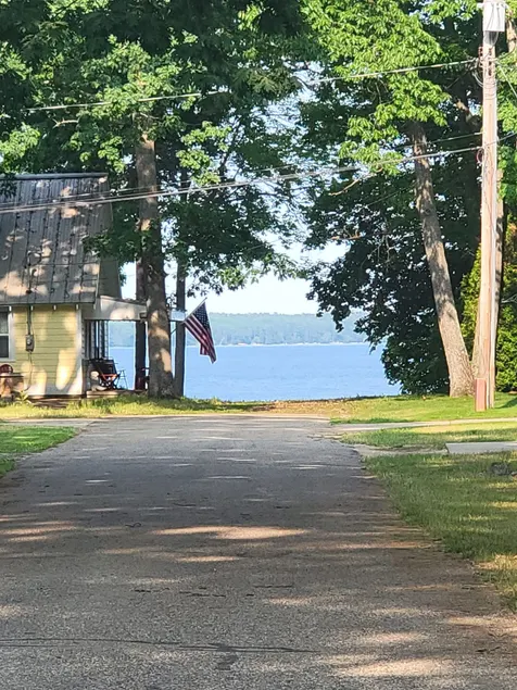 Cozy Higgins Lake House - Image 1