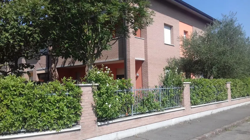HOUSE FOR FAMILIES, FRIENDS AND WORK - Image 1
