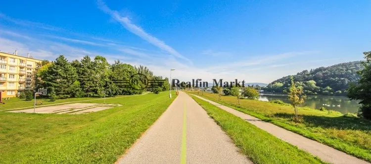 Beautiful condo by river and nature view near Adeli center - Image 1