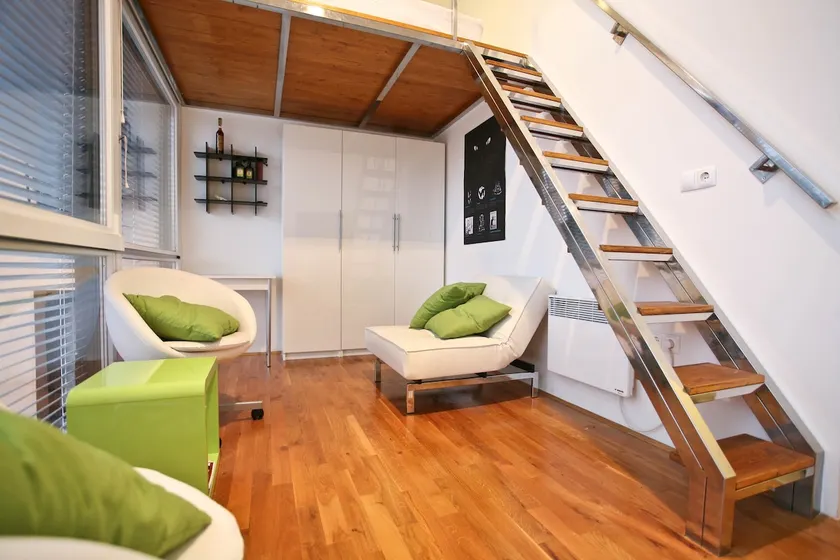 Best view +P +StrictCentre 4*Studio - Image 1
