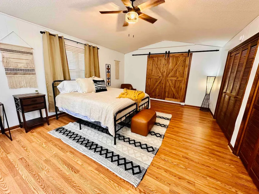 Townhome in Elizabethton, TN near Tweetsie Trail - Image 1