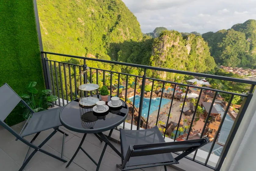 Ipoh Tambun Lost World Sunway Onsen Suites Luna 2R2B 8paxs - Image 1