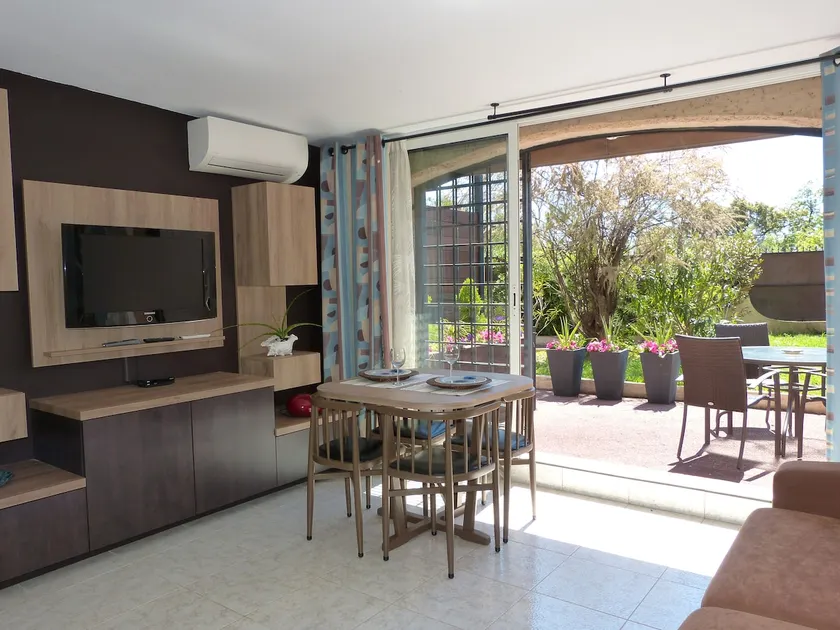 Cannes, Beautiful apartment/villa, 2/4 people - Image 1