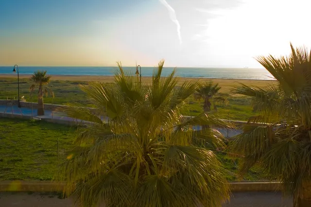 Firstline beach apartment in Tarifa - Image 1