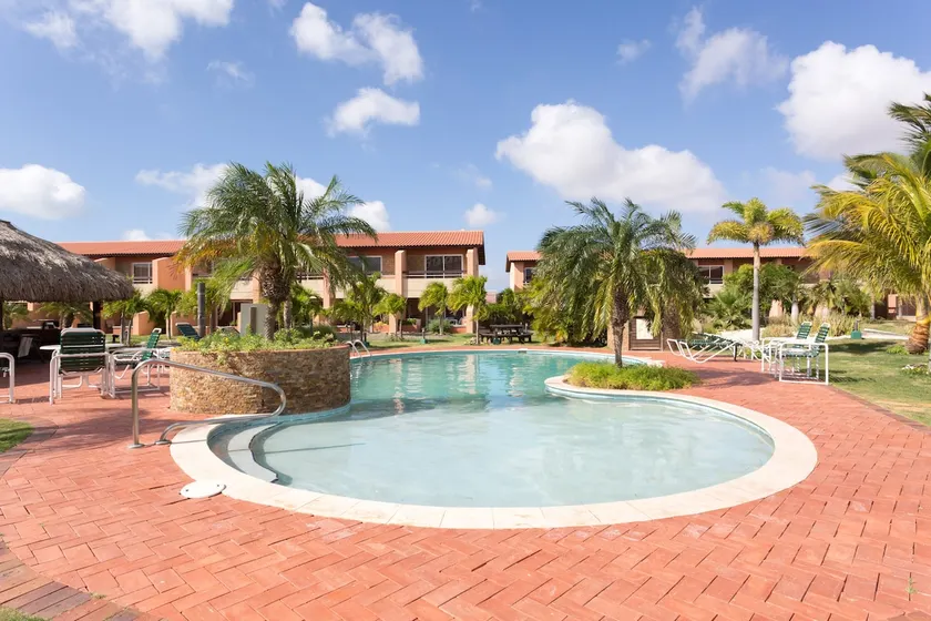 Family-Flexication-Friendly Villa, few steps from Eagle Beach - Image 1