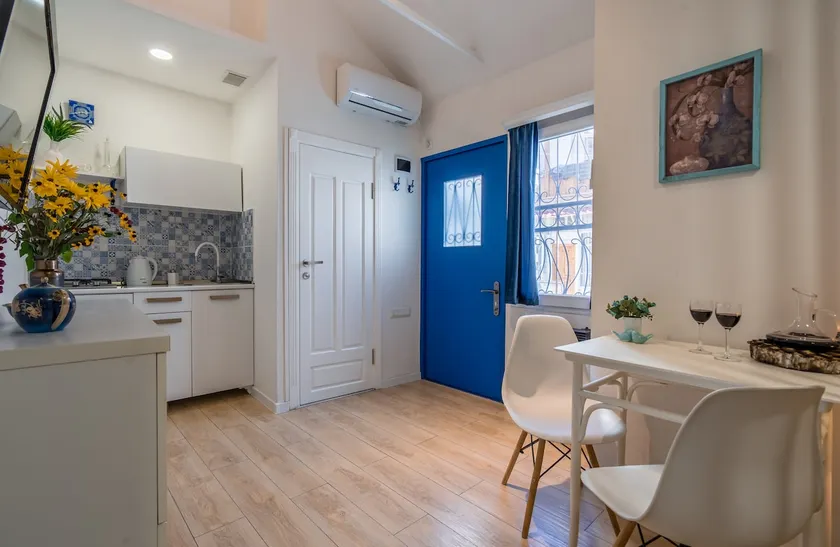 Tbilisi Blue Doors Hostel & Hotel - Image 1