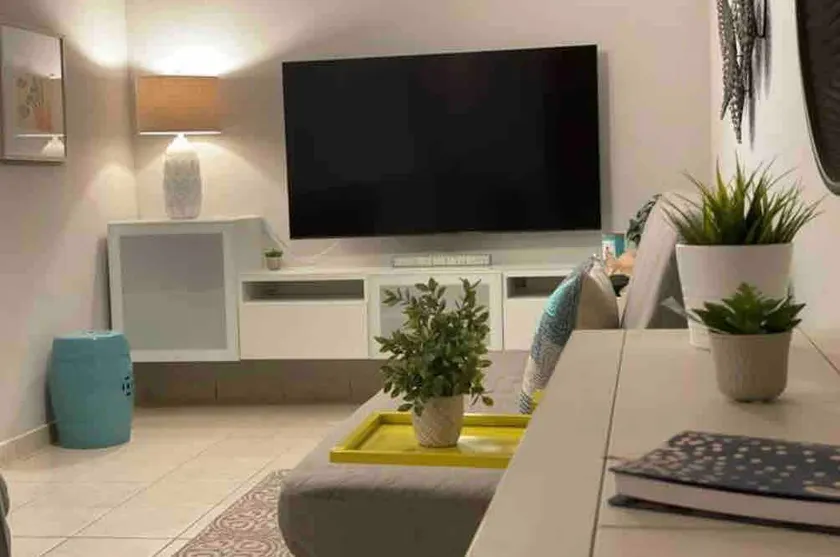 💚Steps to Beach Apt. w/Private PKG⭐️ - Image 1