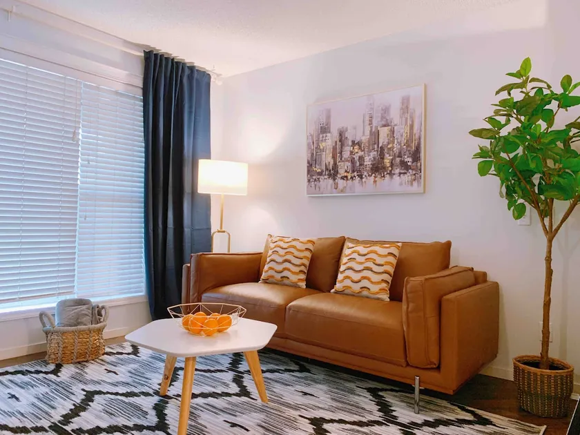 stylish & newly renovated 4BR house with basement - Image 1