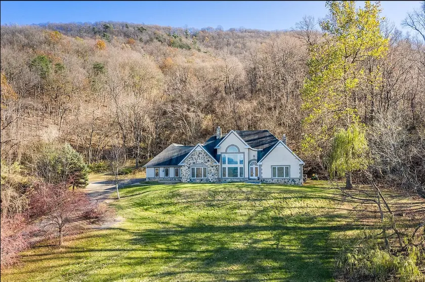 Mountain Retreat Serenity and Quiet in Shenandoah - Image 1