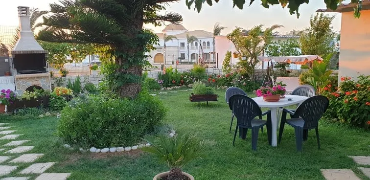 GARDEN - Image 1