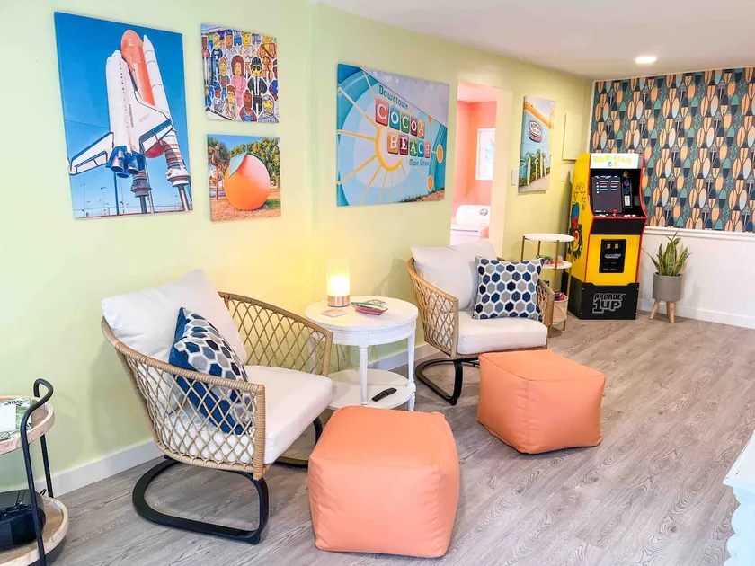 The Pineapple Bungalow: A Space Coast Getaway! - Image 1