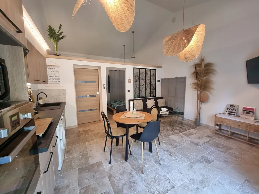 Beautiful Apartment with Terrace + Parking Mauguio - Image 1