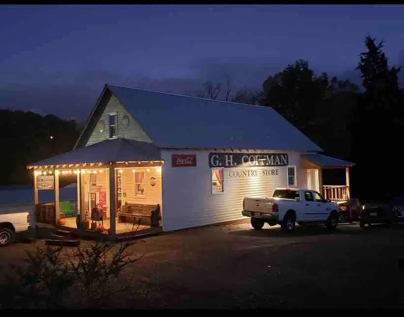 Loft at the Country Store! Unique Southern Stay! 1bed, 1bath - Image 1
