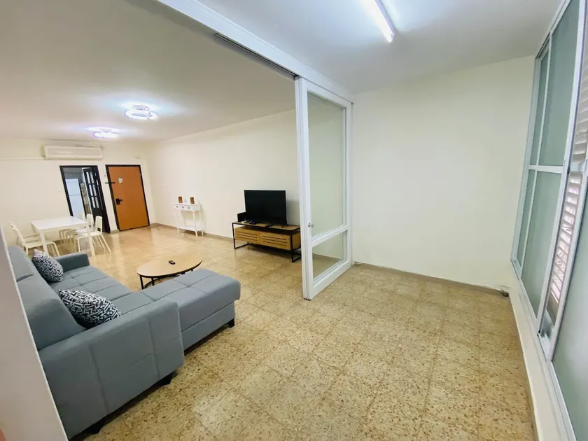 Family apartment on Smilansky St - Image 1