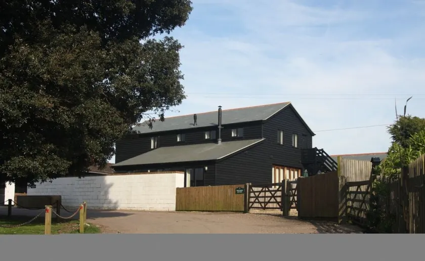 The Cart Lodge at Lee Wick Farm Cottages & Glamping - Image 1