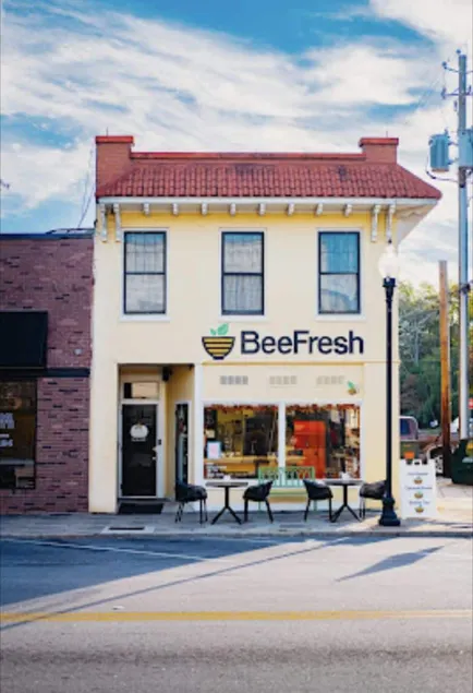 The Beehive on the Square - Image 1