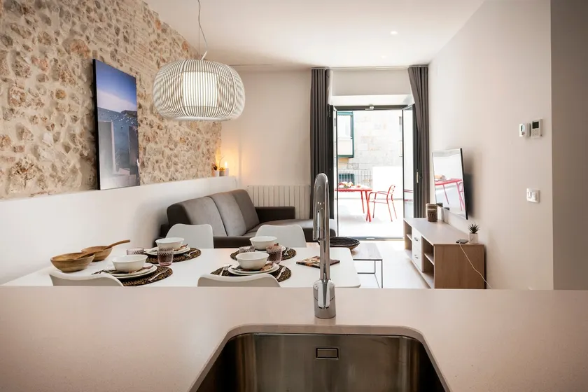 NC Apartments Rambla 32 - Image 1