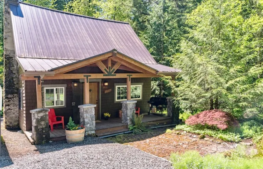 The Writer’s Retreat- WiFI & Hot tub - Image 1