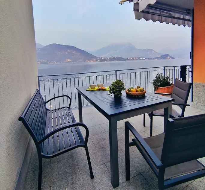 Casa Azzurra, your home by the lake - Image 1