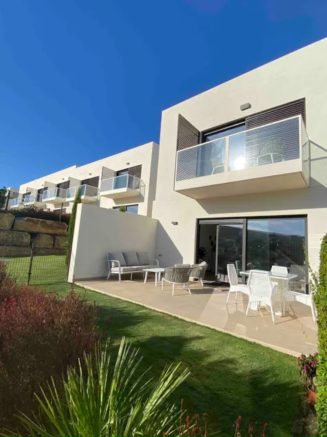 Luxury house with views to Gibraltar & Sotogrande - Image 1