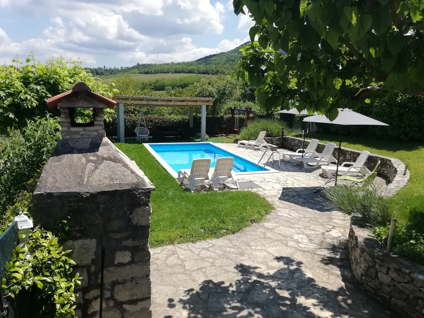Lovely house for 8 person with pool - Image 1