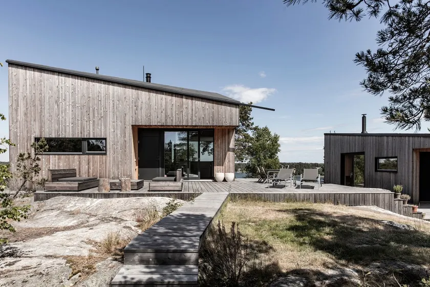 Exclusive architectural house in archipelago - Image 1