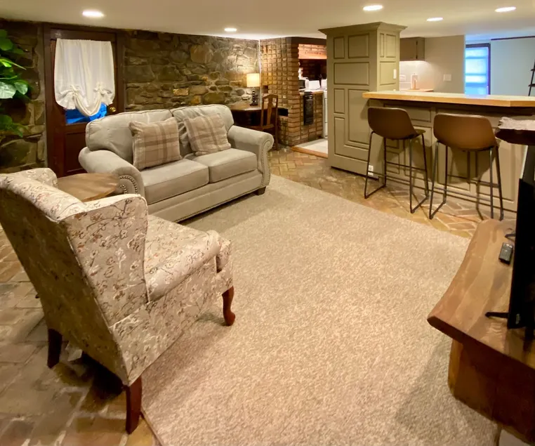 ~Ice Climber Suite~Rustic & Unique~ - Image 1