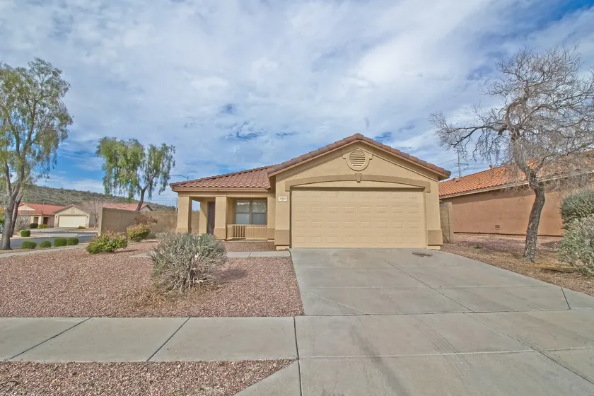 Private Remodeled Home is your Desert Oasis - Image 1