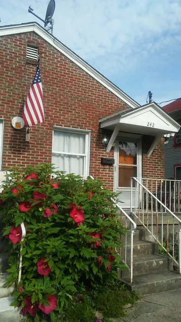 Irvington duplex - Image 1