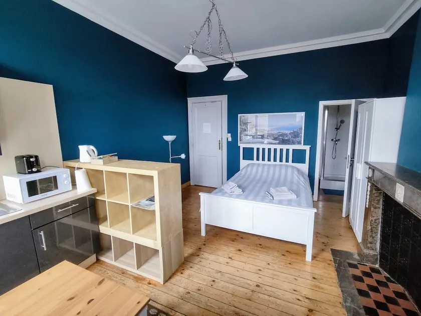 Bright & cosy studio near EU, VUB & Montgomery - Image 1
