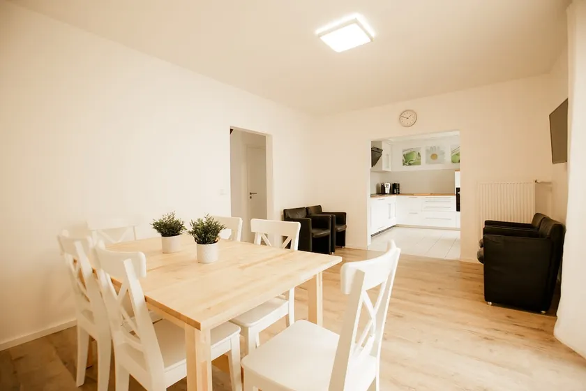 5-BR HOUSE near Cologne/Bonn/Wallbox/Garden/Parking - Image 1