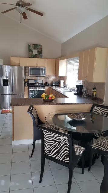 Dream Villa #Hellshire Beach, Fish & Festival - Image 1