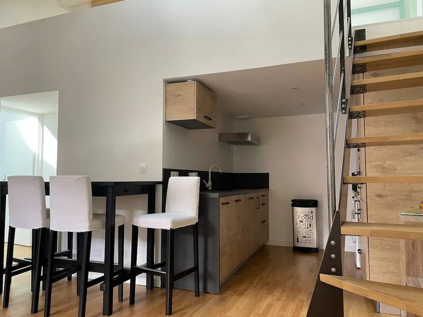 Nice apartment, secure courtyard for bike/motorcycle - Image 1