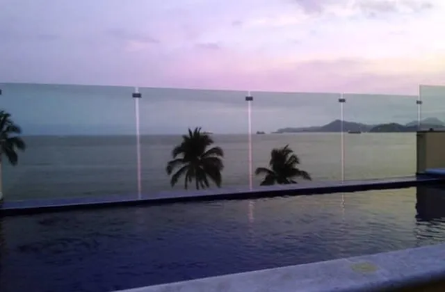 Partial ocean view! Enjoy it. - Image 1