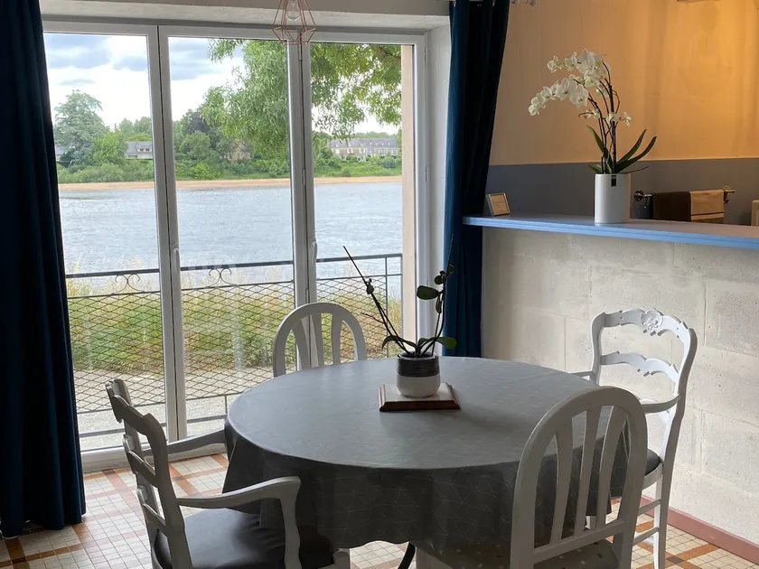 Fisherman's house, located on the banks of the Loire in a quiet and peaceful place - Image 1