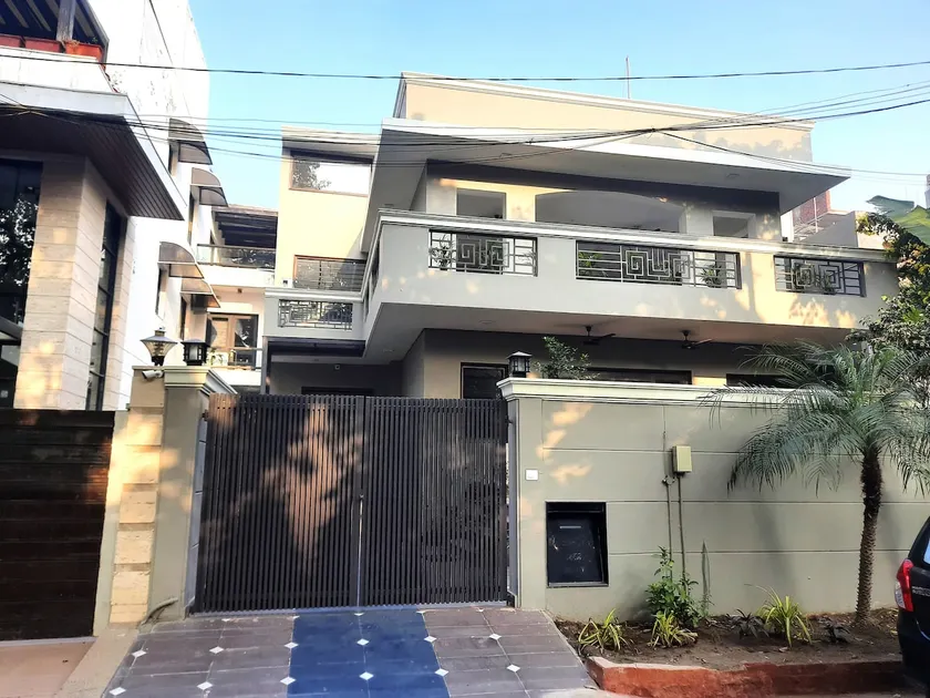 4 BHK Luxury Villa near Galleria Market | Gurugram - Image 1