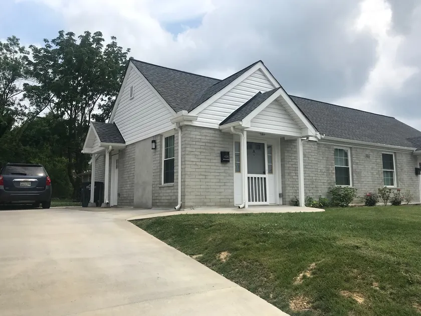Historic duplex, completely renovated - Image 1