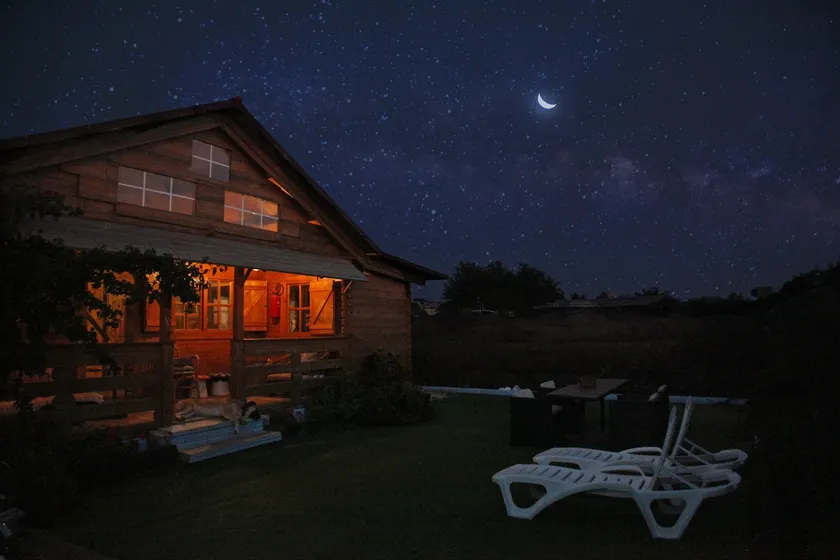 Surfing cabin with pool · Taymahouse· - Image 1
