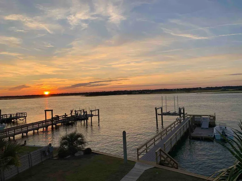 Private Dock & Beach | 4BR Soundfront | Sleeps 10 - Image 1
