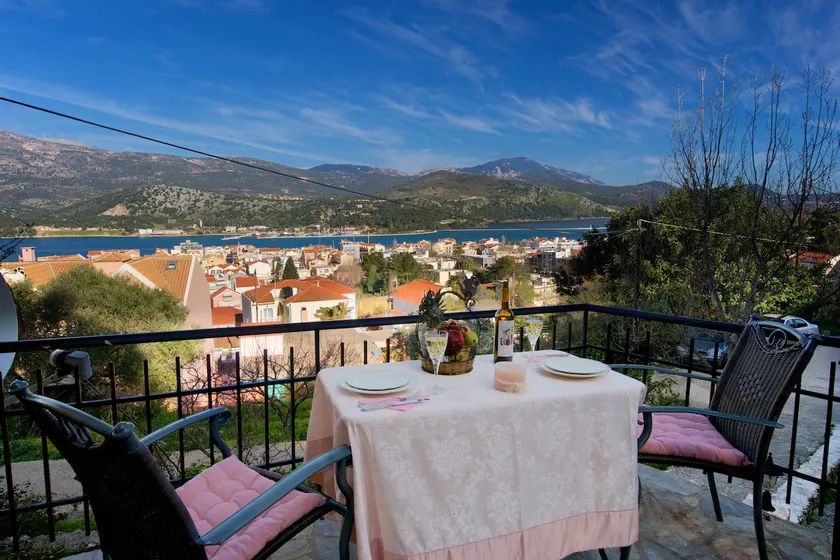 Erato Apartment in Argostoli - Image 1