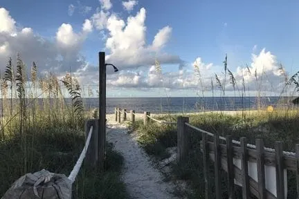 Recovery Room East - a slice of paradise - Image 1