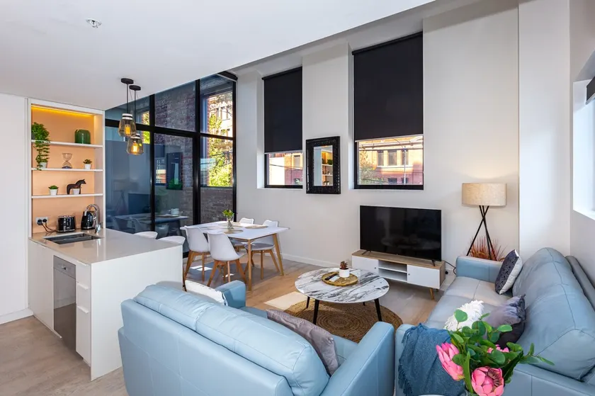 CBD 2BR Loft • Walk to Marvel & Southern Cross Stn - Image 1