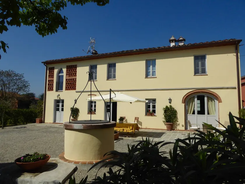 Villa de style toscan avec piscine idéale pour les familles et les grands groupes - Image 1