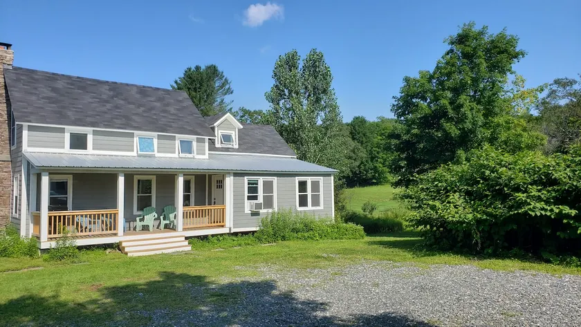 Wilmington. In Town Village Home - Image 1